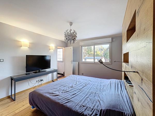 Saint-Didier-au-Mont-d'Or (69370) Saint-Didier-au-Mont-d’Or – Élégante maison familiale d'une surface habitable de 193,89 m² et 150,08m2 Carrez