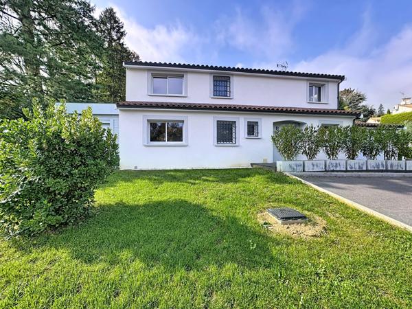 Saint-Didier-au-Mont-d'Or (69370) Saint-Didier-au-Mont-d’Or – Élégante maison familiale d'une surface habitable de 193,89 m² et 150,08m2 Carrez