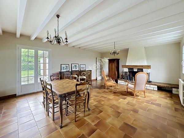 Sur la commune de Mignaloux Beauvoir maison a vendre avec très grand terrain