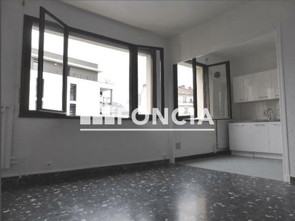 Location Studio 35 m² - 8 RUE CHARLES LORY Grenoble 38000