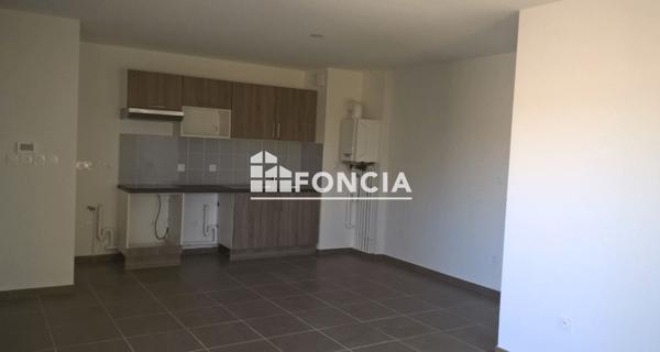 Location Appartement 4 pièces 77.63 m² - Morières-lès-avignon 84310