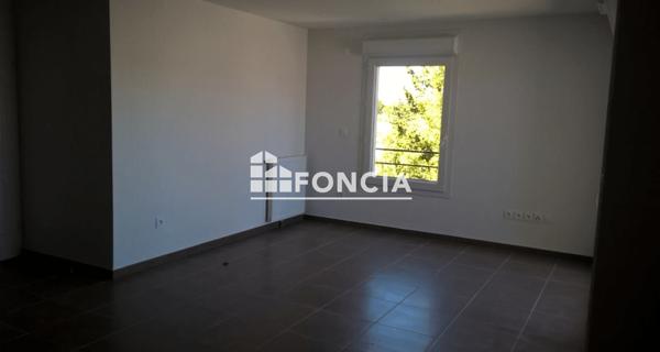 Location Appartement 4 pièces 77.63 m² - Morières-lès-avignon 84310