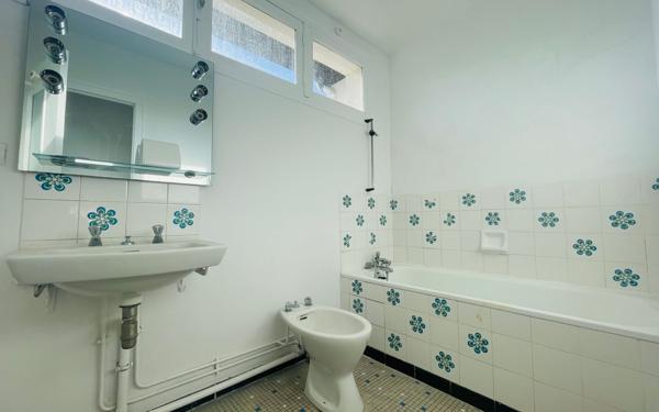 Maison à vendre    5 pièces •  Dax