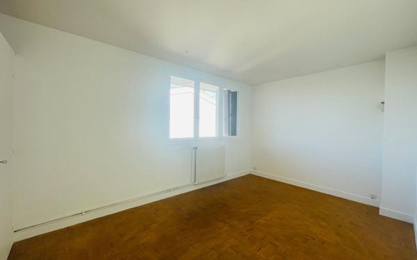 Maison à vendre    5 pièces •  Dax