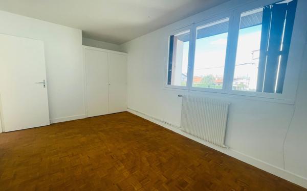 Maison à vendre    5 pièces •  Dax