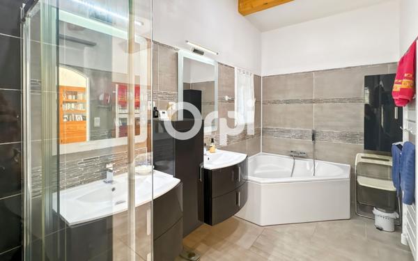 Maison à vendre    6 pièces •  Lorgues