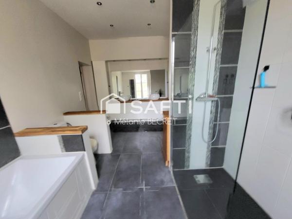 Grande demeure à Marcheprime  de 270 m² habitables aux volumes exceptionnels!