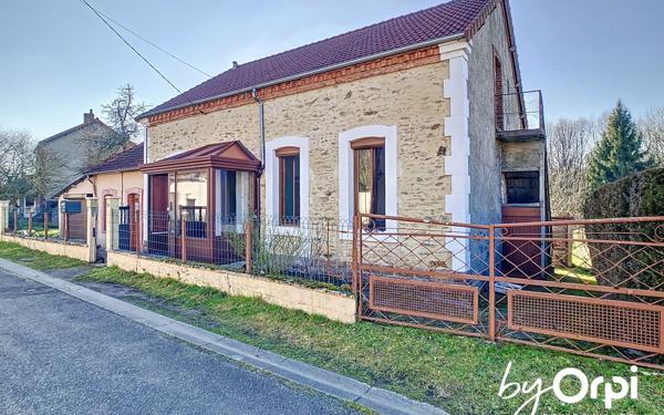 Maison à vendre    3 pièces •  Saint-Éloy-les-Mines