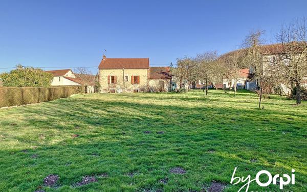 Maison à vendre    3 pièces •  Saint-Éloy-les-Mines
