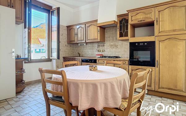 Maison à vendre    3 pièces •  Saint-Éloy-les-Mines