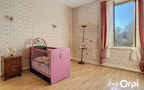 Maison à vendre    3 pièces •  Saint-Éloy-les-Mines