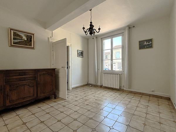 Maison de ville de 114 m² à vendre à AGEN - 4 chambres spacieuses et jardin
