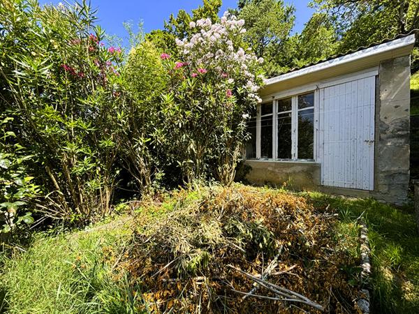 Maison de ville de 114 m² à vendre à AGEN - 4 chambres spacieuses et jardin