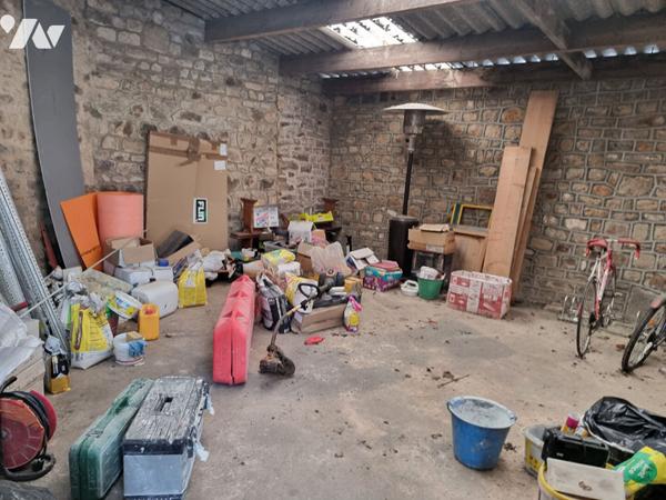 GARAGE 50 m²  CENTRE-VILLE DE DUCEY-LES-CHÉRIS