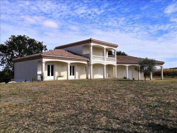 Maison à louer |  LUGAN |  8 pièces | 230 m²