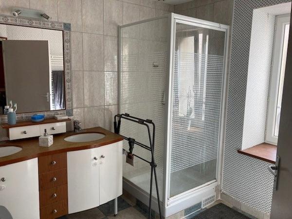 Maison charmante sans travaux en bord de rivière !