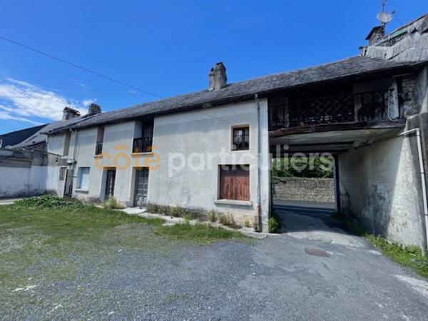 Vente
                Immeuble217 m² - 7 Pièces -
                    BORDERES SUR L ECHEZ (65320)