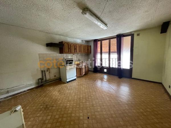 Vente
                Immeuble217 m² - 7 Pièces -
                    BORDERES SUR L ECHEZ (65320)