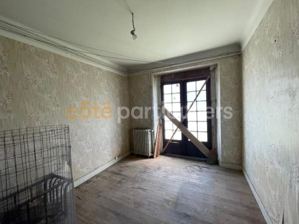 Vente
                Immeuble217 m² - 7 Pièces -
                    BORDERES SUR L ECHEZ (65320)