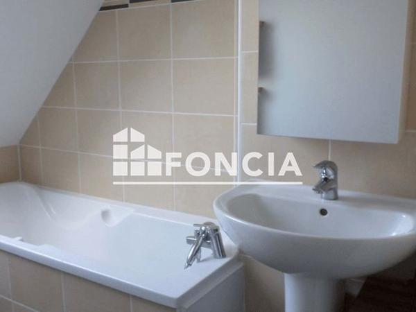 Location Maison 4 pièces 82.2 m² - 7 RUE DES POINSETTIAS Les Ponts De Ce 49130