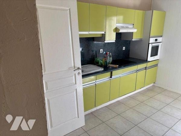 Coudekerque Branche (59210), centre ville,  appartement spacieux et fonctionnel au 2ème étage a...