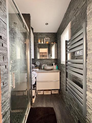 AUDENGE – Maison avec dépendance et piscine dans quartier calme et recherché