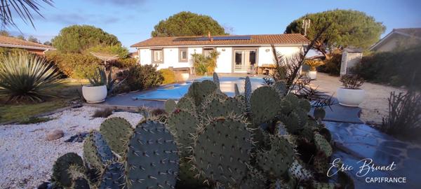 AUDENGE – Maison avec dépendance et piscine dans quartier calme et recherché