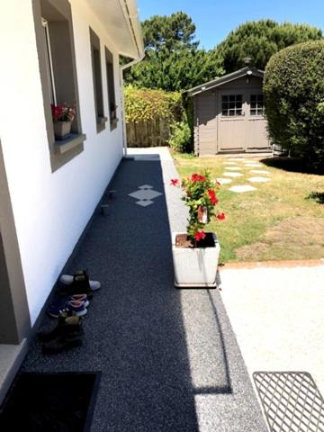 AUDENGE – Maison avec dépendance et piscine dans quartier calme et recherché