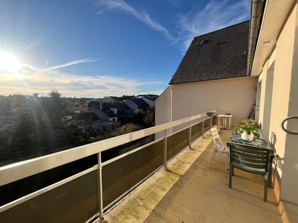 Appartement Laval 5 pièce(s) - 3 chambres - Balcon - GARAGES