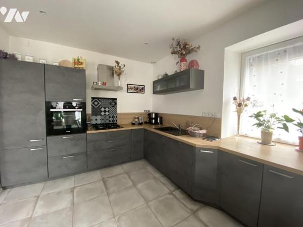 MAISON DE BOURG 104M² - 4 Chambres 