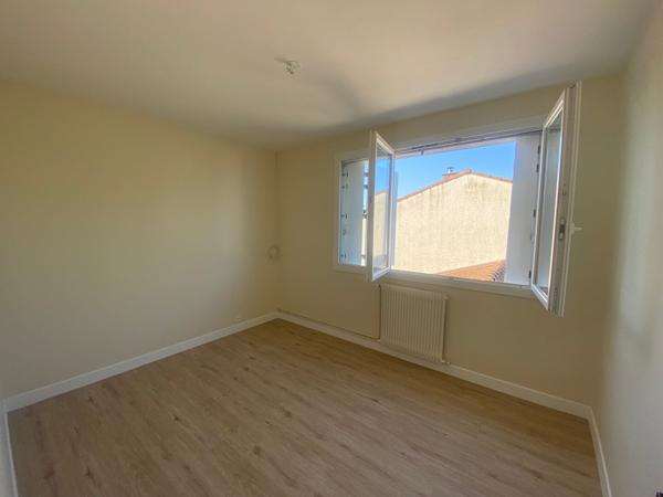 APPARTEMENT T4 NIORT - 74 M²- QUARTIER CHOLETTE