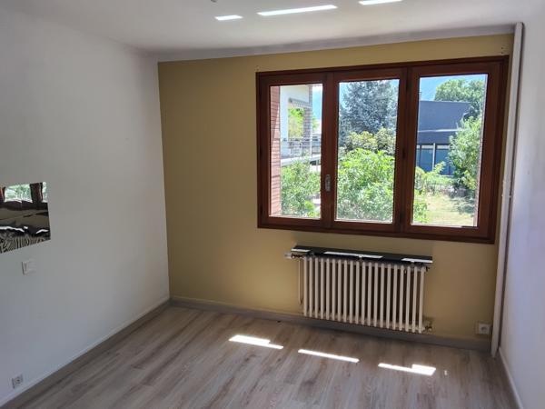 Dans petite résidence, grand T4 de 93m² avec garage double Saint-Jean-de-Maurienne (73300)