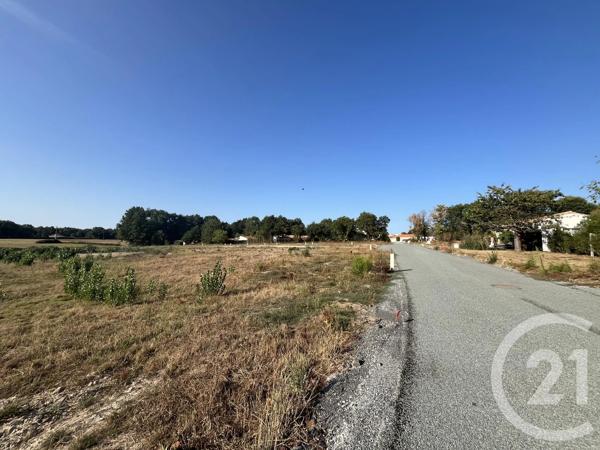 Terrain à vendre  311 m 2   COEX  - 85