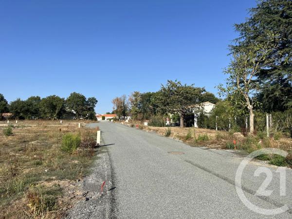 Terrain à vendre  311 m 2   COEX  - 85