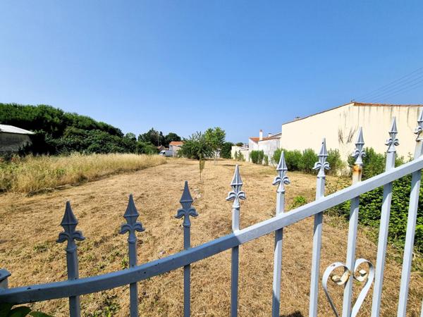 AYTRE SECTEUR LA COURBE - TERRAIN 500M2 - LIBRE DE CONSTRUCTEUR