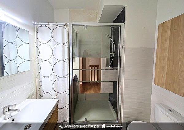T4 duplex avec terrasse, vue sur espace vert et parking