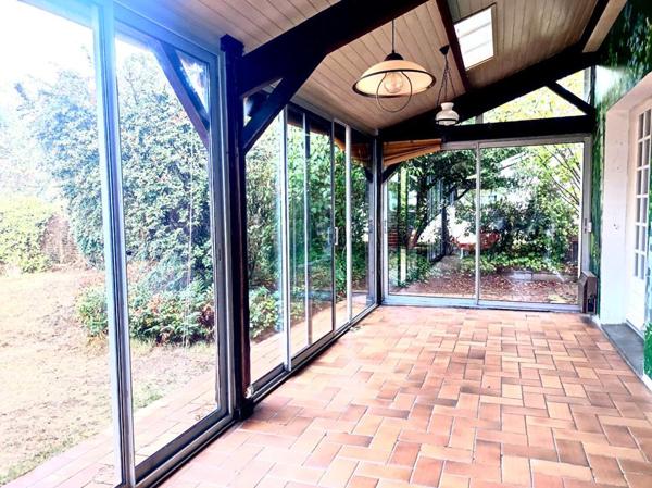 ANCENIS -UNE BELLE MAISON FAMILIALE AU COEUR D'UN ÉCRIN DE VERDURE