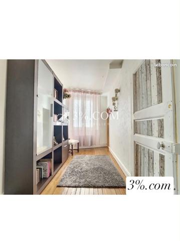 Maison
                                                                                                                                                                                                                                                                                                                        6 pièce(s)                                                                                                                                                                                                          2 chambre(s)                                                                                                                                                                                                          98  m²