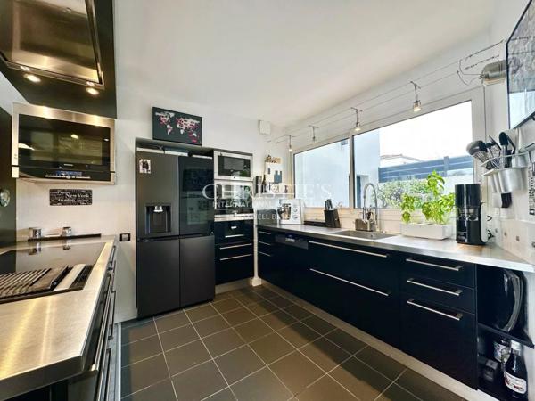 Splendide Propriété avec Piscine et Garage