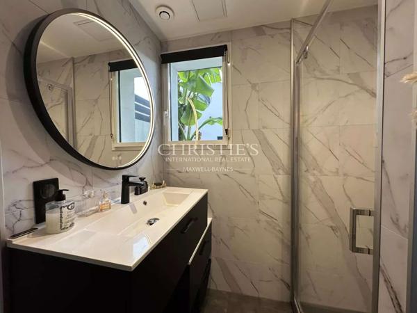 Splendide Propriété avec Piscine et Garage