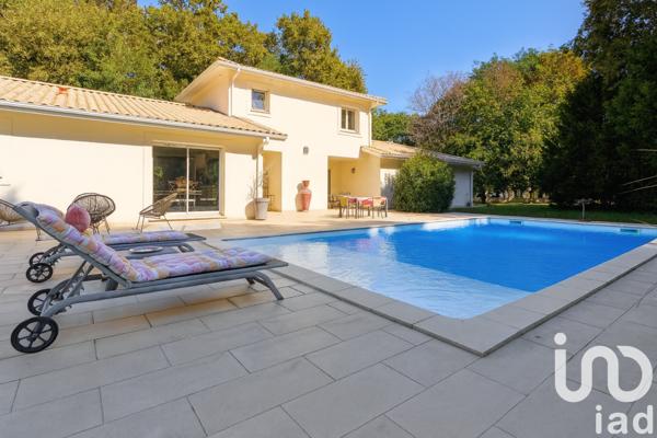 Maison à vendre 6 pièces 190 m² Villenave-d'Ornon