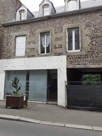 Immeuble à vendre à Fougères en Ille-et-Vilaine (35300), ref : 037/1643   
FOUGERES - Centre ville