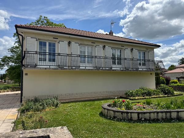Pavillon individuel - 3 chambres - Jardin - Belleville Sur Meuse