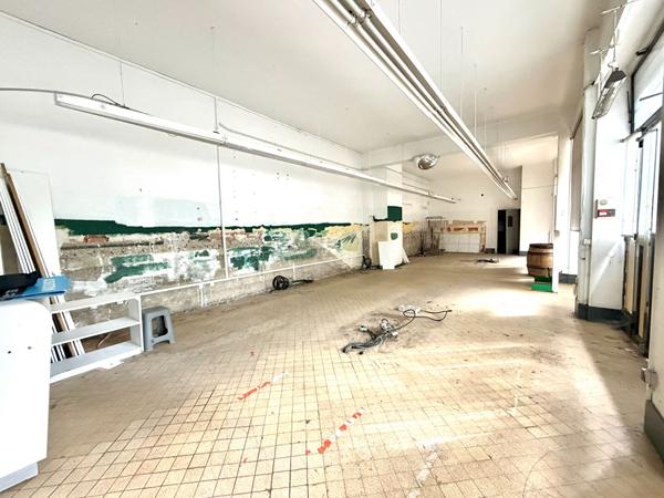 A vendre plateau pour local à usage professionnel Place Foch à Saint-Etienne