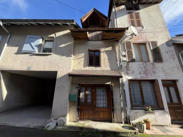 Vente                                                      Maison
                        
                     3 pièces                      63 m2                     à Champagne-en-Valromey