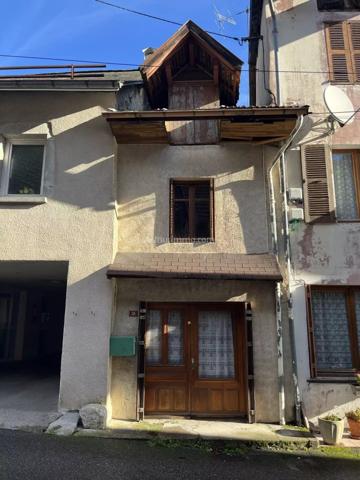 Vente                                                      Maison
                        
                     3 pièces                      63 m2                     à Champagne-en-Valromey