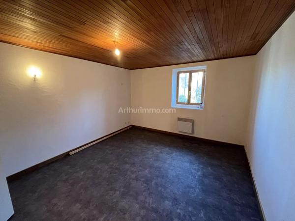 Vente                                                      Maison
                        
                     3 pièces                      63 m2                     à Champagne-en-Valromey
