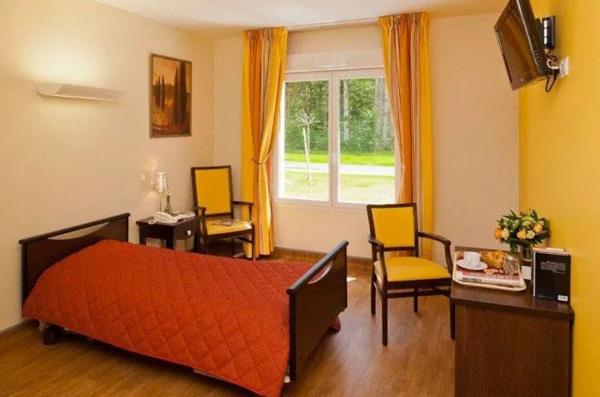 INVESTISSEMENT LOCATIF – La Ferté-Saint-Aubin – Résidence EHPAD Korian Château des Landes - 6% de rentabilité