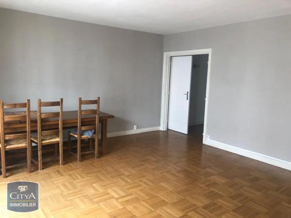 Appartement à louer 3 pièces 81.22m²