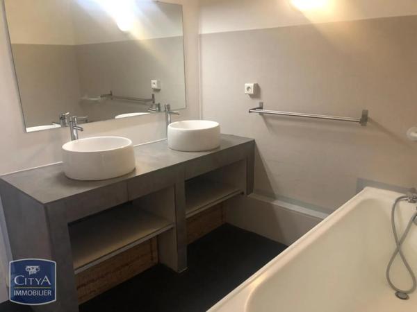 Appartement à louer 3 pièces 81.22m²